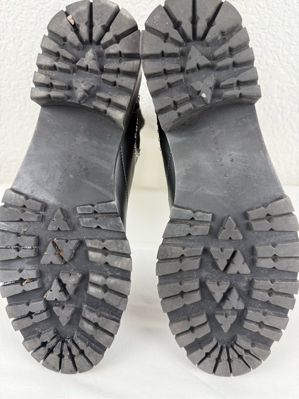 Zara | Trafaluc Chelsea Studded Ankle Boots | Black | EU 41 | US‎ 10–10.5 - Picture 6 of 9